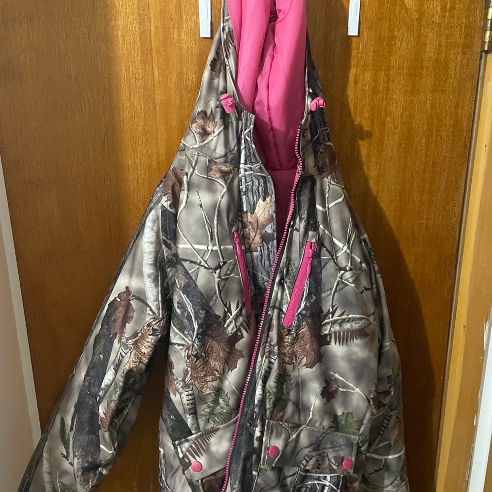 Women's Camouflage Ski Jacket with Pink Accents